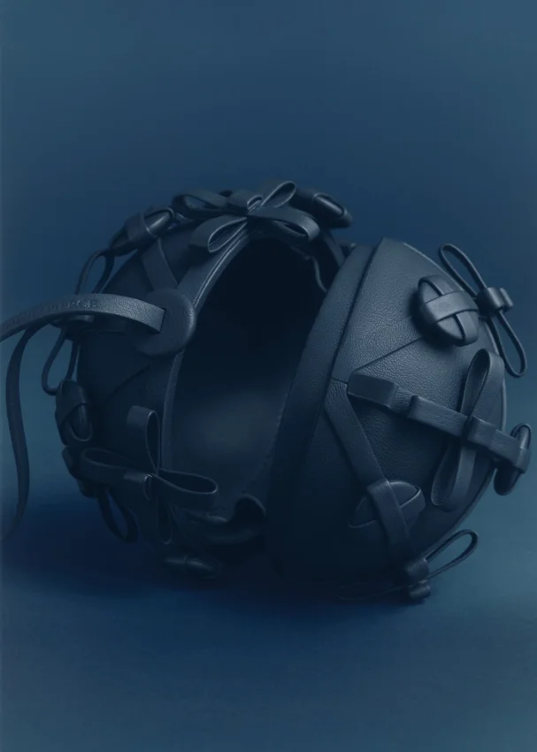 Button Bow Sphere Edition Ink