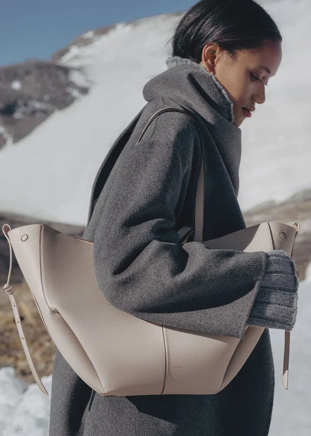 Cyme Edition strukturiert in „Mist“