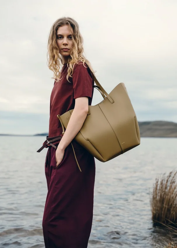 Cyme Tote Edition, strukturiert, rauchiges Oliv