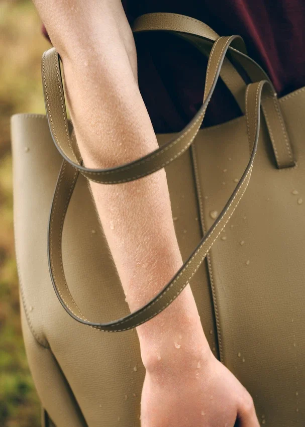 Cyme Tote Edition, strukturiert, rauchiges Oliv