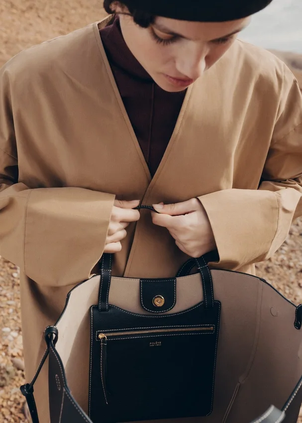 Cyme Tote Edition, strukturiertes Schwarz mit ecrufarbenen Nähten