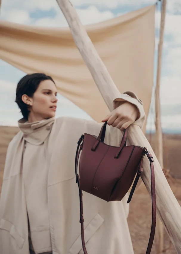 Cyme Tote Nano Edition, strukturiertes Black Cherry