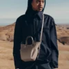 Cyme Tote Nano Edition, strukturiertes Taupe