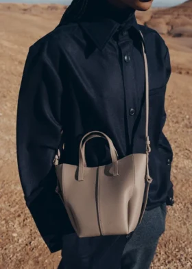 Cyme Tote Nano Edition, strukturiertes Taupe