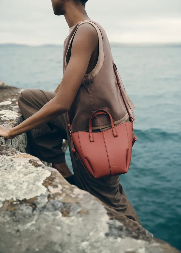Cyme Tote Nano Edition, strukturiertes Terrakotta