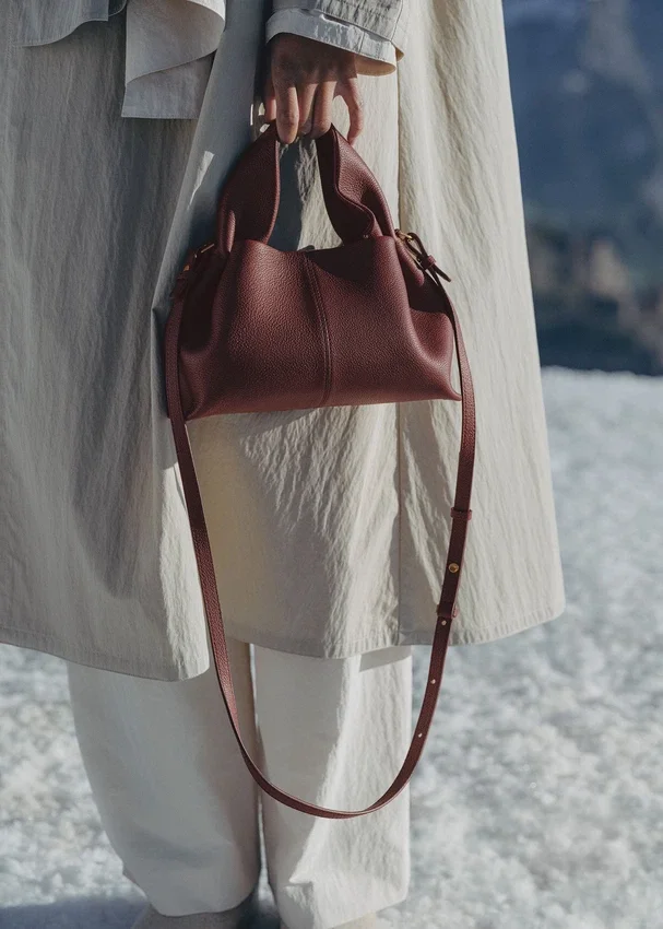 Numéro Neuf Mini Edition, strukturiertes Black Cherry