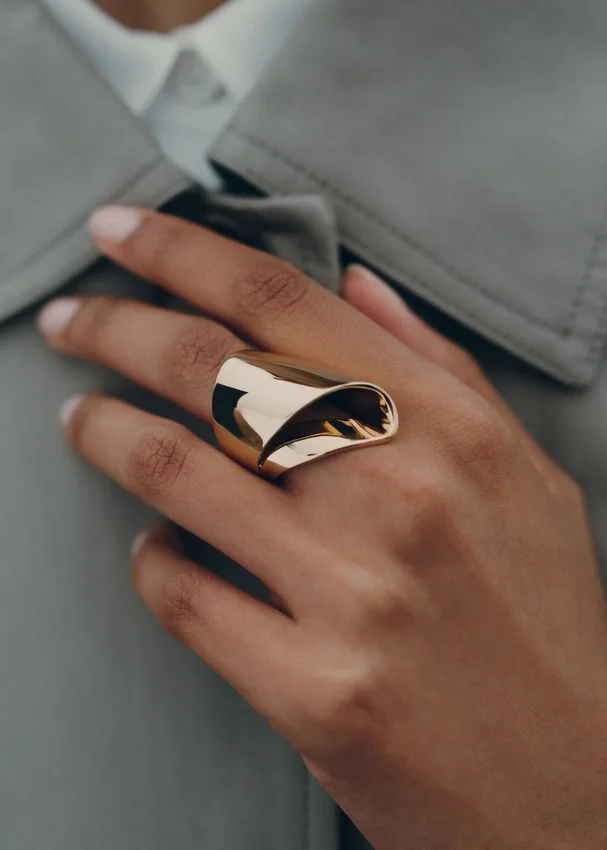 Éole Draped Ring Edition, 24-Karat-vergoldet